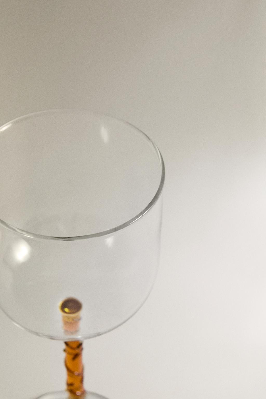 Стакан из боросиликатного стекла с цветным ножкой