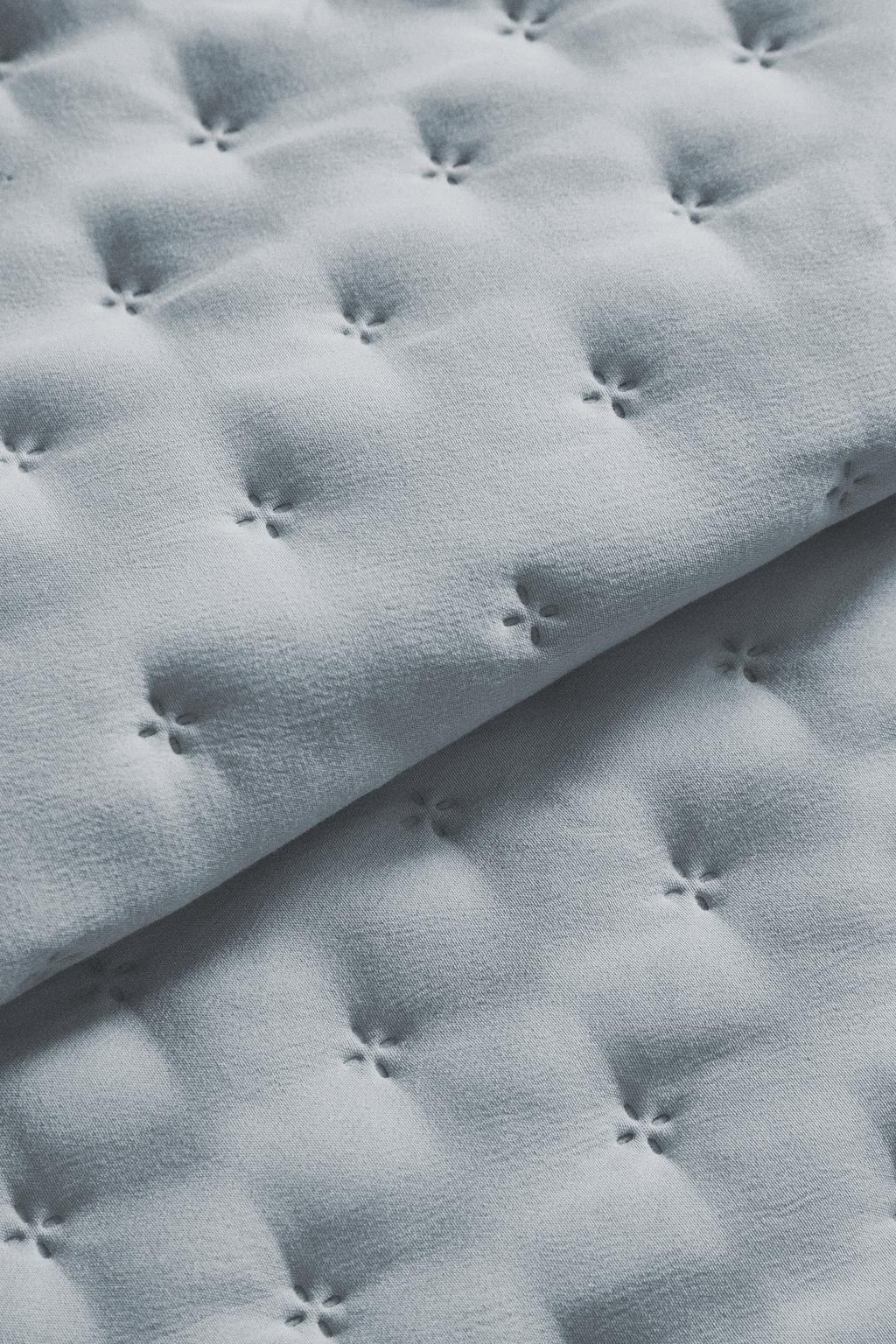 Стежковая покрывало с точечным узором