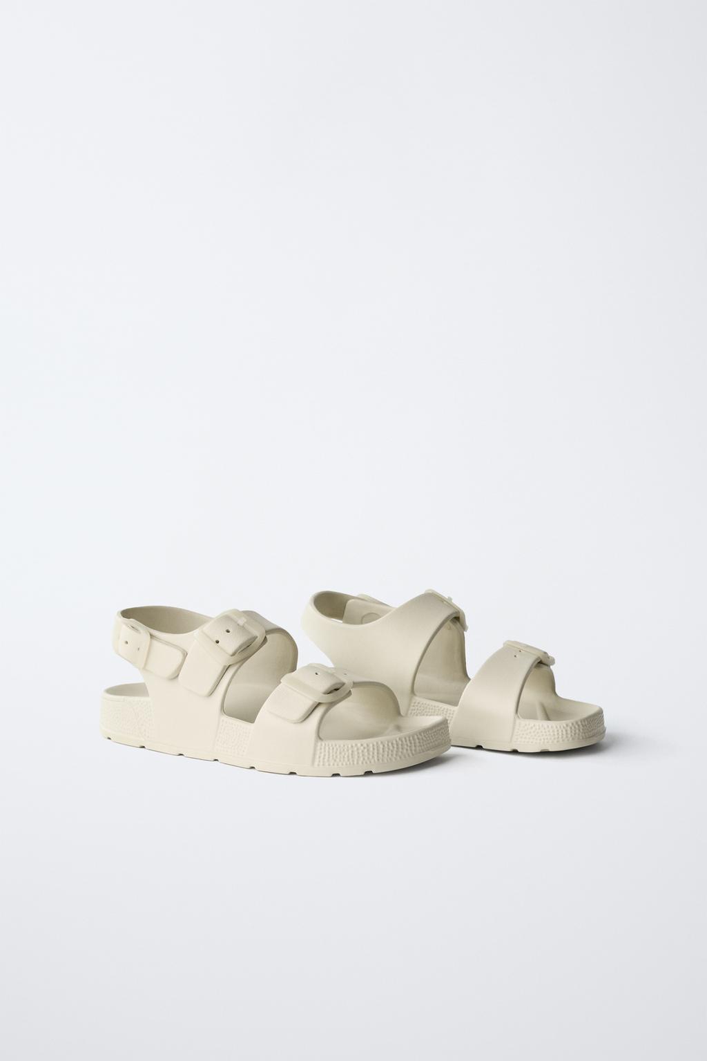 РЕЗИНОВЫЕ САНДАЛИИ С ПРЯЖКАМИ