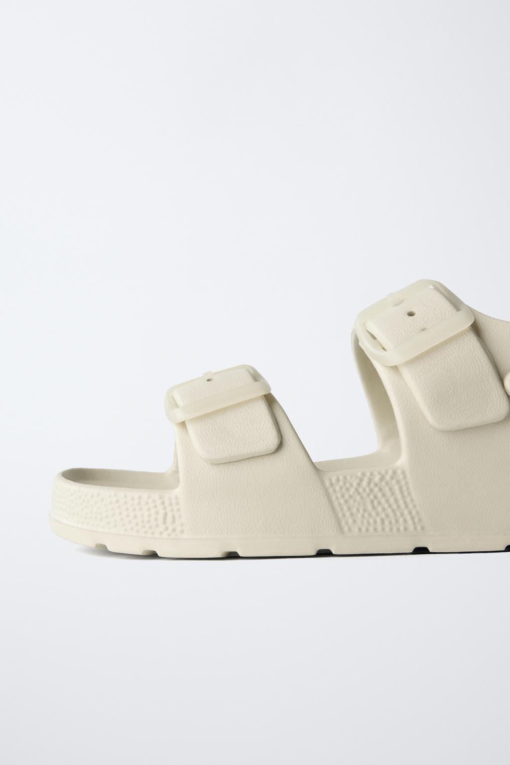 РЕЗИНОВЫЕ САНДАЛИИ С ПРЯЖКАМИ