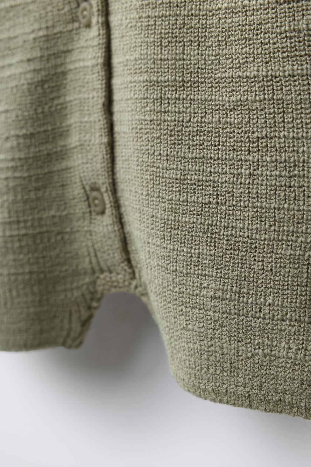 КОРОТКИЙ КОМБИНЕЗОН С ЖЕМЧУЖНЫМ УЗОРОМ