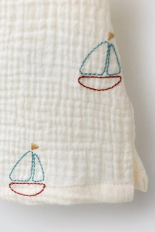 Рубашка с фактурой и принтом «лодочки»- Заказать в России