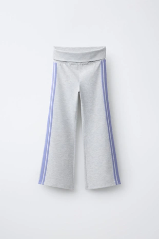 Расклешенные легинсы с лампасами