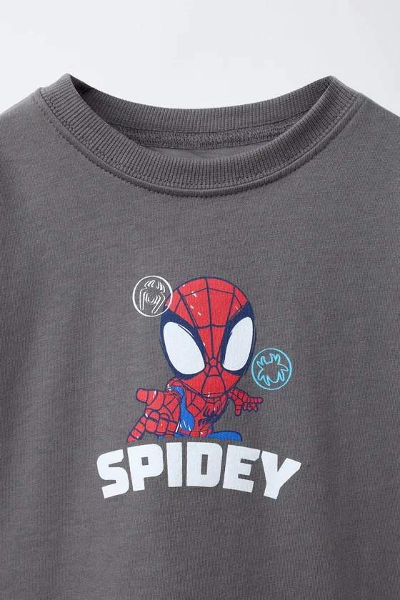 КОМПЛЕКТ ДЖОГГИНГ: ФУТБОЛКА И БЕРМУДЫ SPIDEY © MARVEL