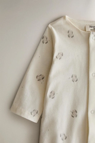 Детский комбинезон с принтом зайца- Заказать в России