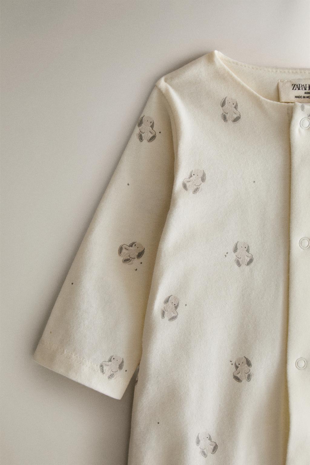 Детский комбинезон с принтом зайца