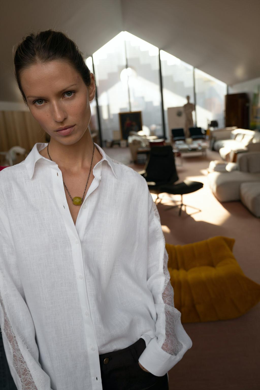 РУБАШКА ОВЕРСАЙЗ ИЗ ЛЬНА С КРУЖЕВОМ