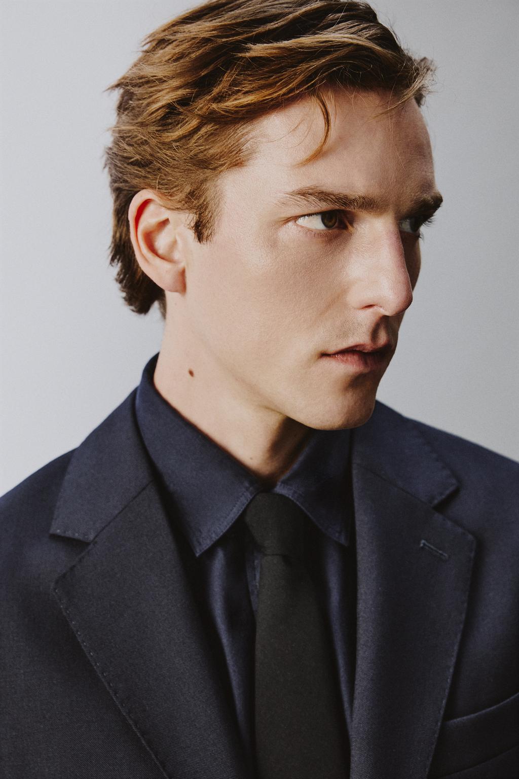 КОСТЮМНЫЙ БЛЕЙЗЕР ИЗ 100% ШЕРСТИ