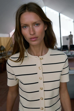 Кардиган в полоску с короткими рукавами- Заказать в России