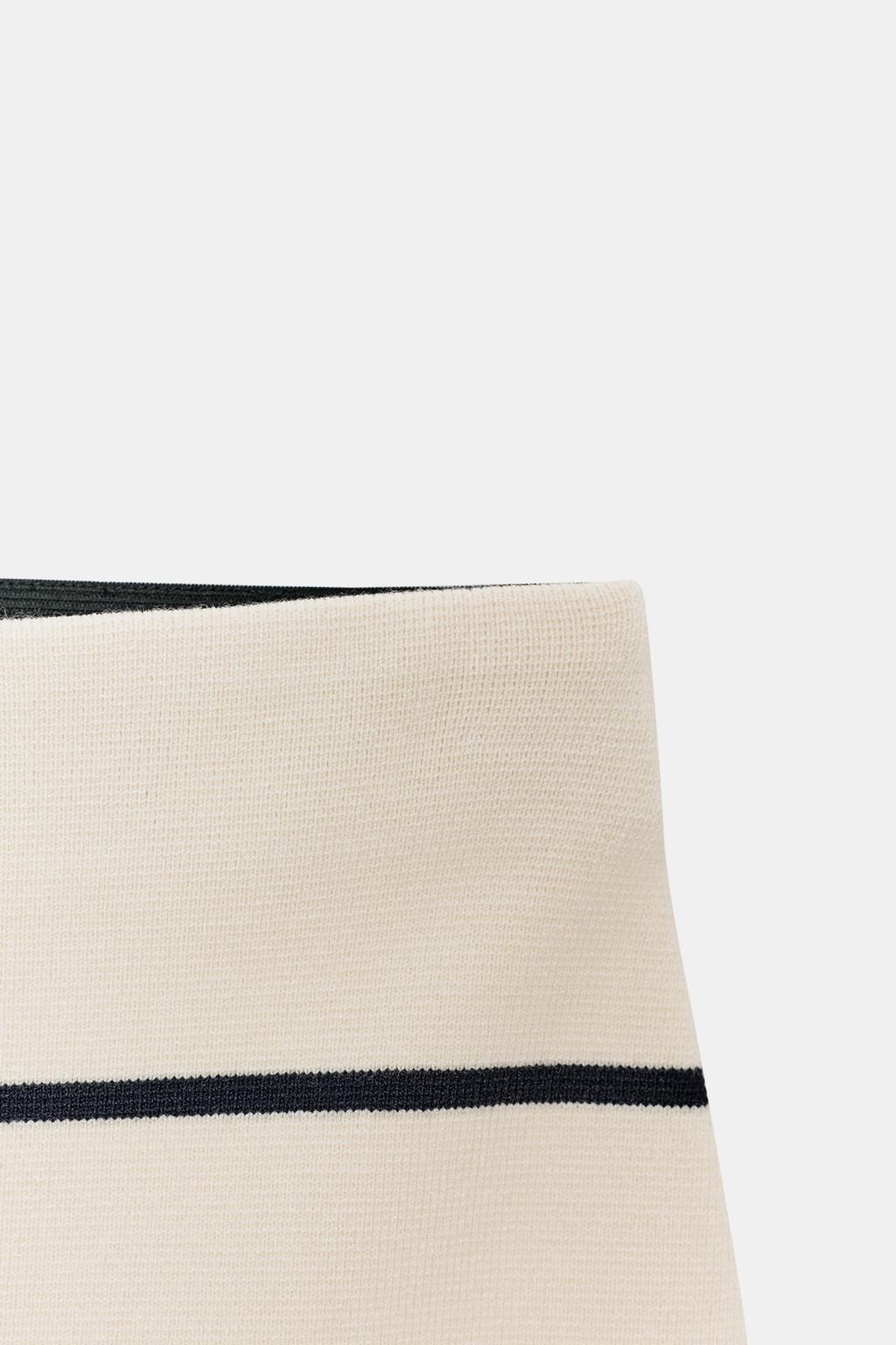 ТРИКОТАЖНАЯ МИНИ-ЮБКА В ПОЛОСКУ