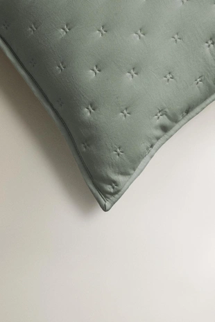 Стеганая наволочка с точками- Заказать в России