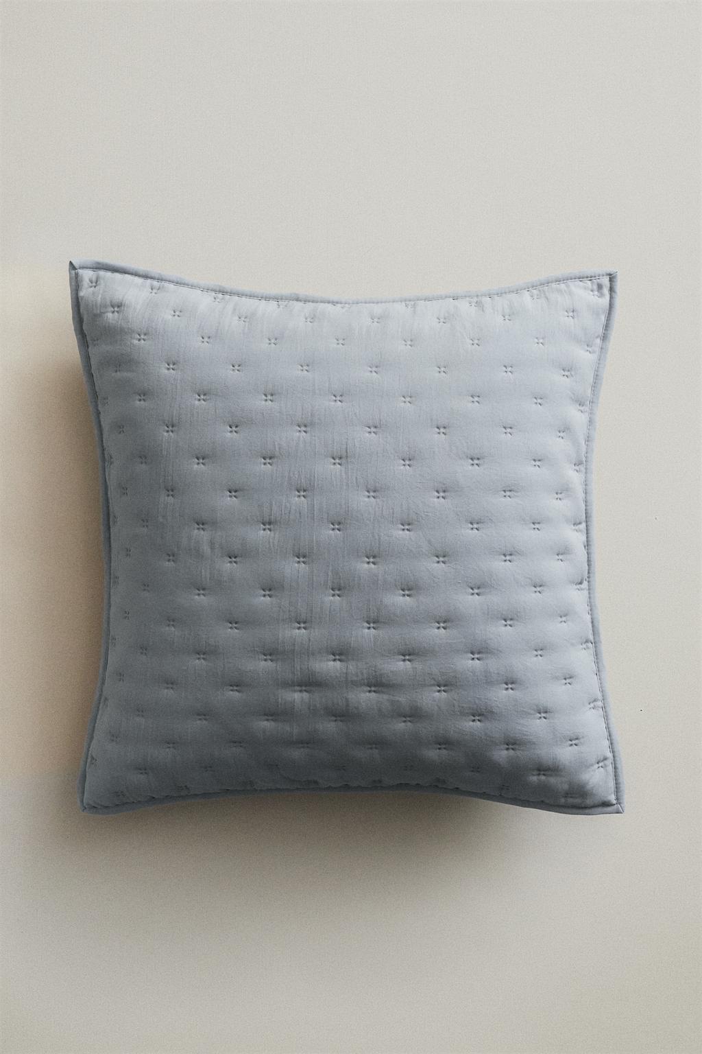 Простынь с узором из точек