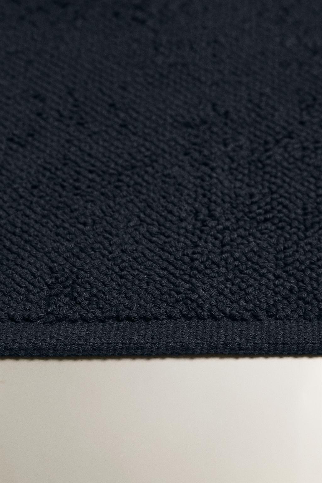 Противоскользящий вантузовый коврик