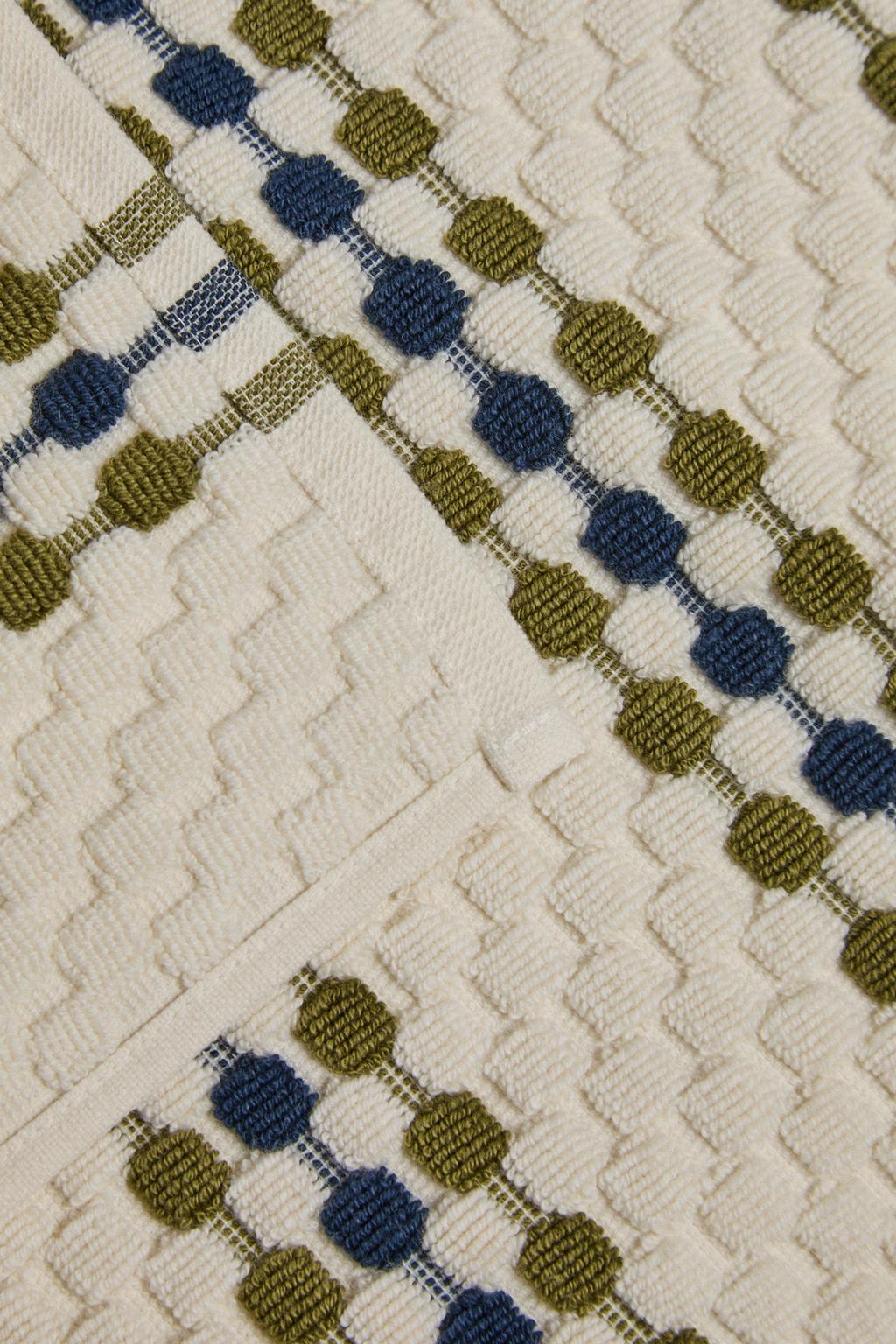 Велюровый коврик для ванной с геометрическим узором