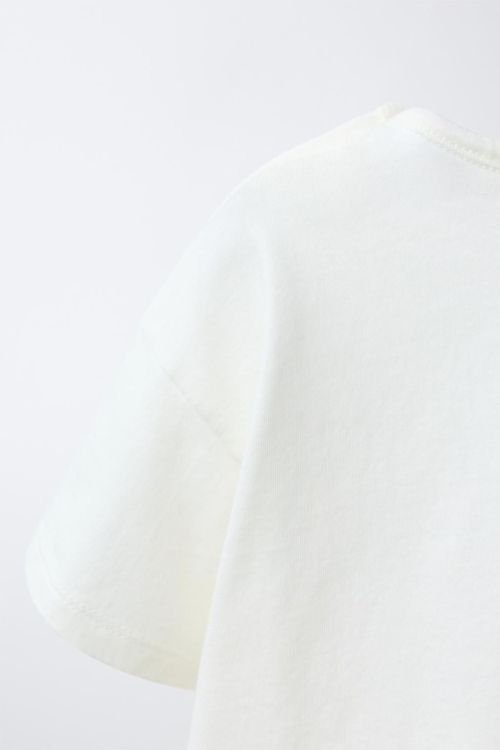 ФУТБОЛКА С ВЫШИТЫМИ ЦЫПЛЯТАМИ