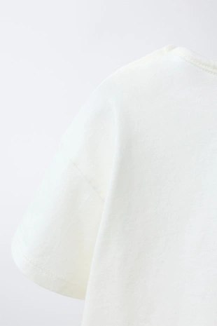 Футболка с вышитыми цыплятами- Заказать в России