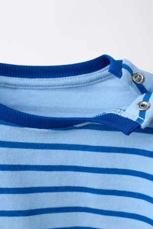 Комплект из футболки и блумеров в полоску- Заказать в России