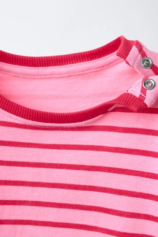 Комплект из футболки и блумеров в полоску- Заказать в России