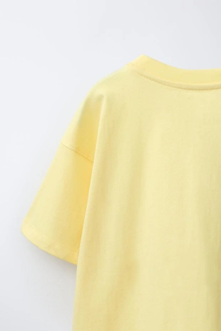 Однотонная футболка