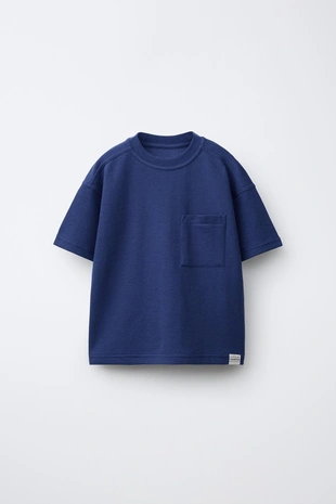 Комплект из футболки и шортов вафельного плетения с нашивкой- Заказать в России