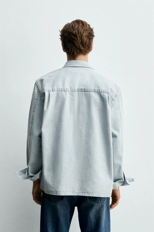 Джинсовая рубашка Relaxed Fit с эффектом потертости- Заказать в России
