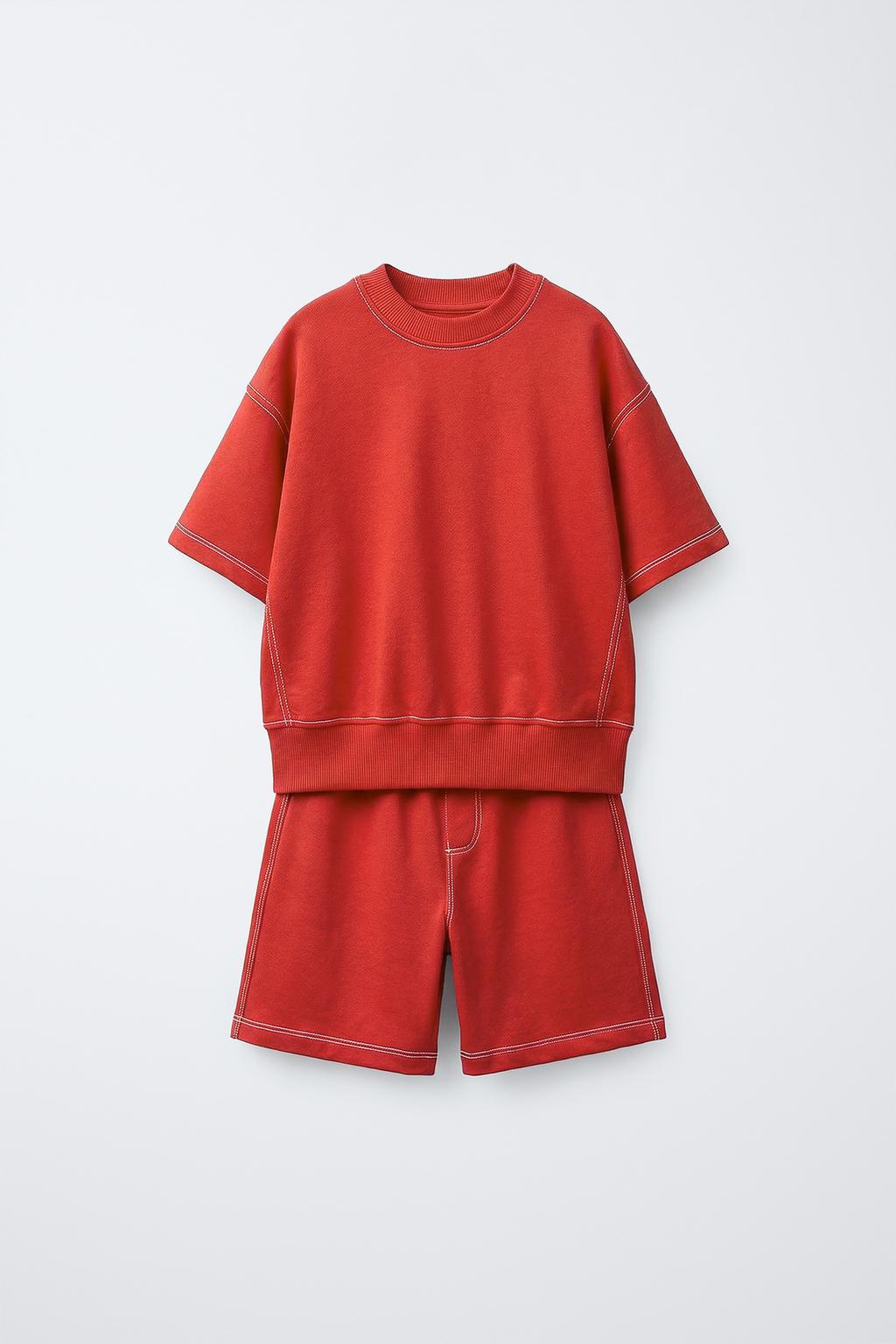 КОМПЛЕКТ ИЗ ФУТБОЛКИ И ШОРТОВ ИЗ ФУТЕРА С ОТДЕЛОЧНОЙ СТРОЧКОЙ