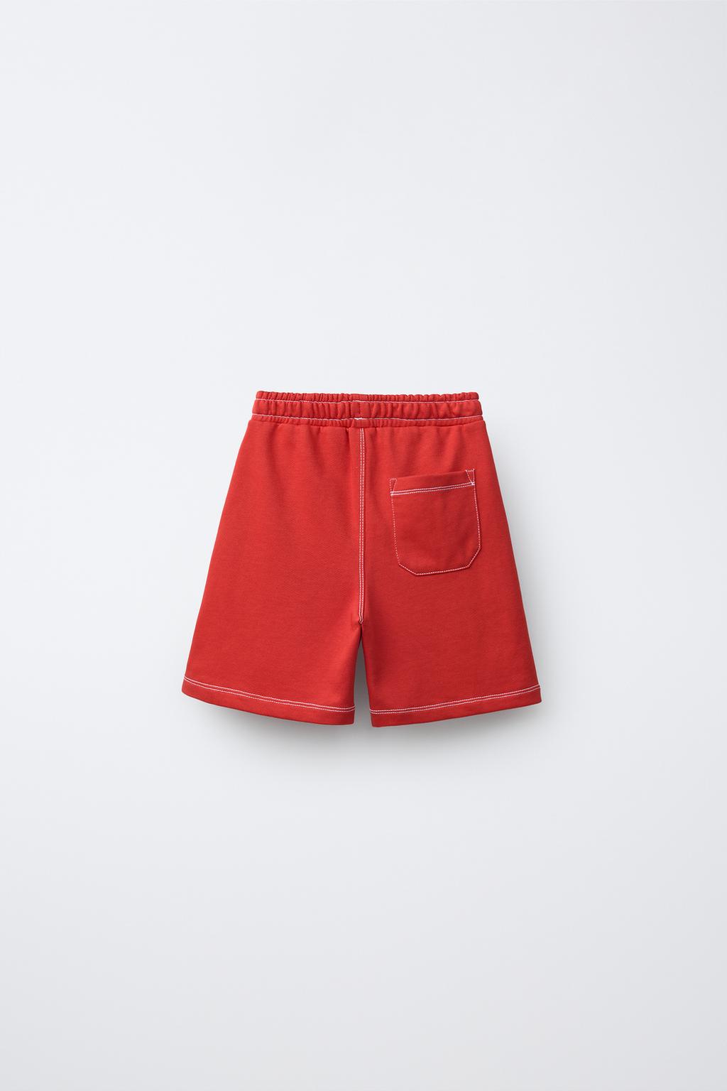 КОМПЛЕКТ ИЗ ФУТБОЛКИ И ШОРТОВ ИЗ ФУТЕРА С ОТДЕЛОЧНОЙ СТРОЧКОЙ