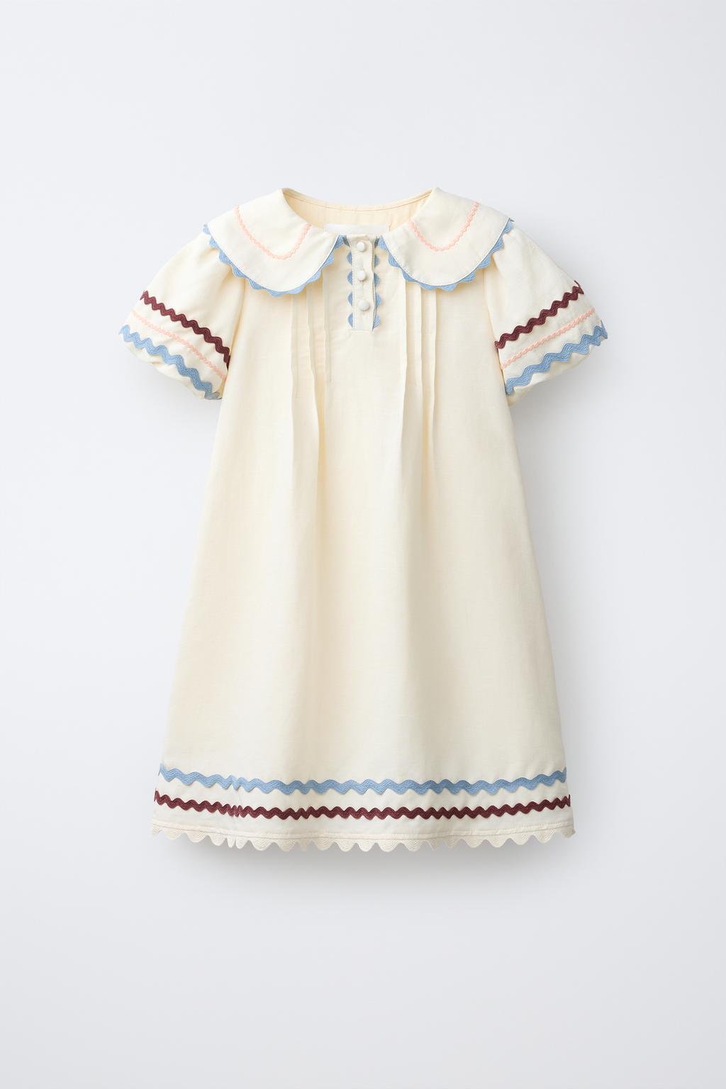 ПЛАТЬЕ ИЗО ЛЬНА С КОНТРАСТНОЙ ВОЛНИСТОЙ ОТДЕЛКОЙ