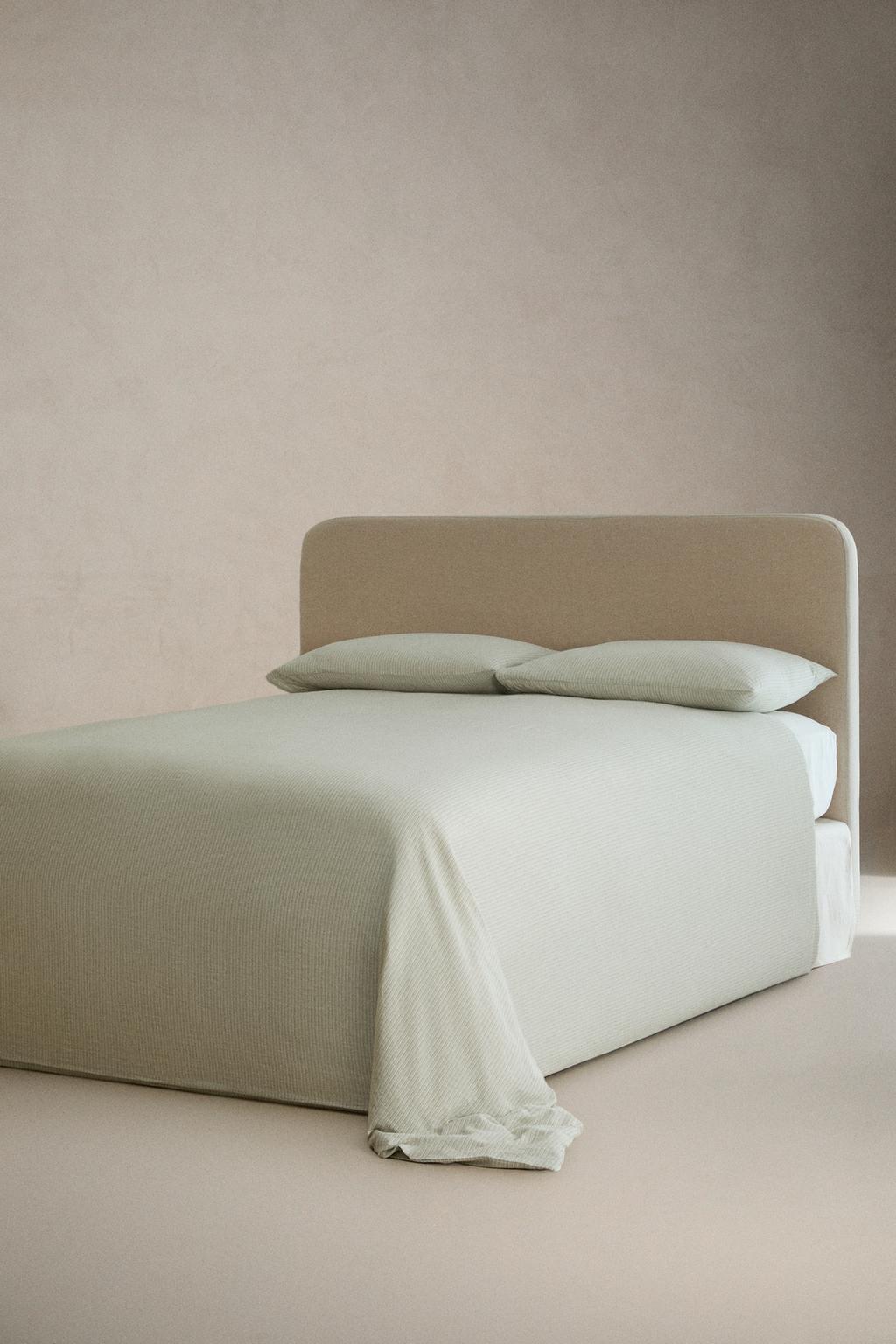 Декоративное покрывало из льна и хлопка в полоску