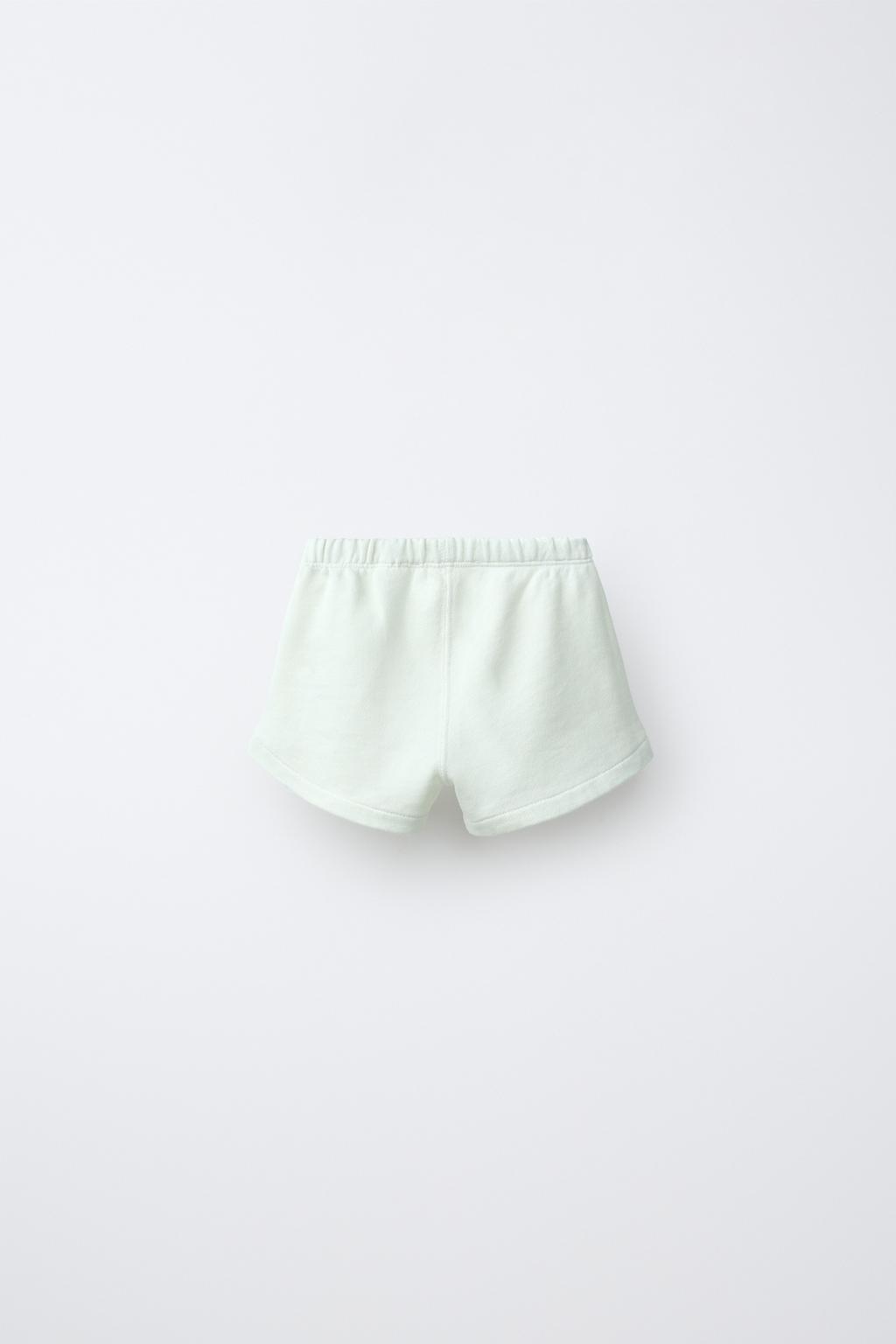 ШОРТЫ-БЕРМУДЫ С ВЫШИВКОЙ ЦЫПЛЕНКА