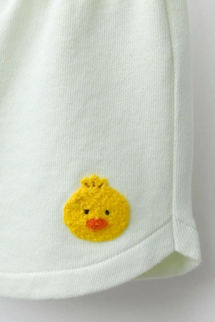 Шорты-бермуды с вышивкой цыпленка- Заказать в России