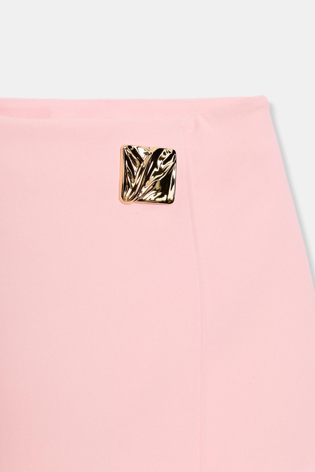 ЮБКА-ШОРТЫ АСИММЕТРИЧНЫЕ С АППЛИКАЦИЕЙ