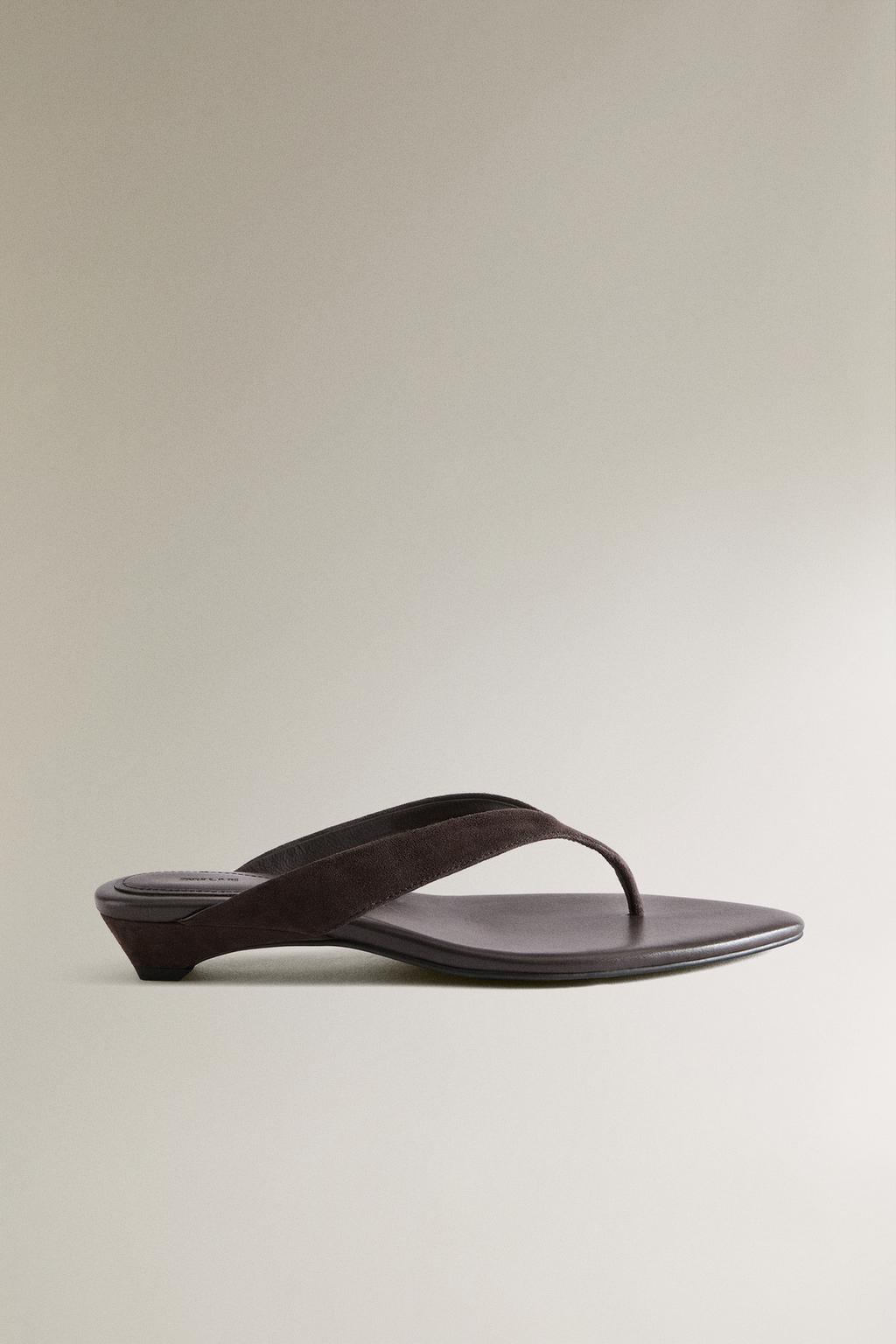 Кожаные сандалии на высоком каблуке