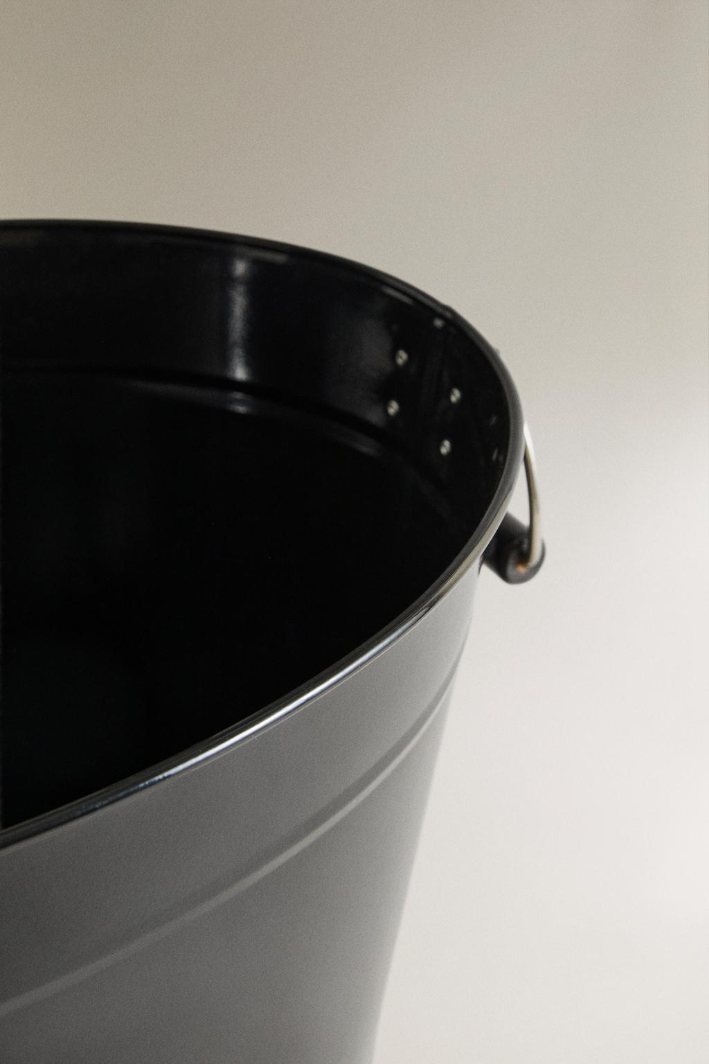 Металлическая моечная ванна