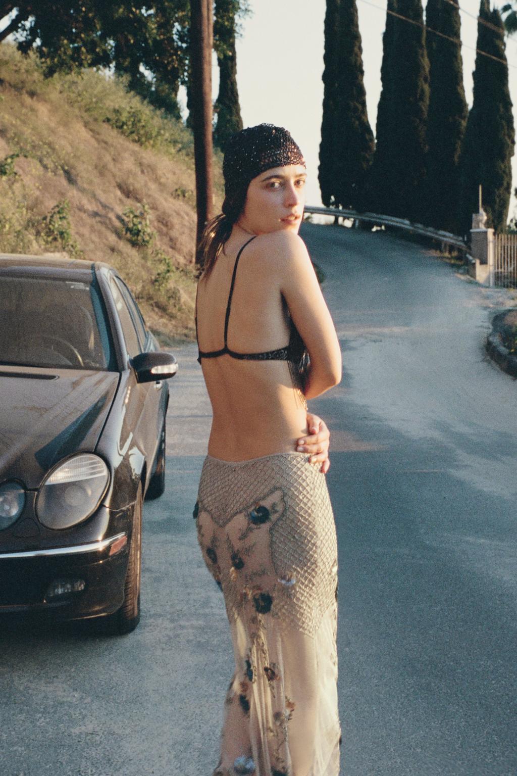 ЮБКА МИДИ С БУСИНАМИ И ПАЙЕТКАМИ