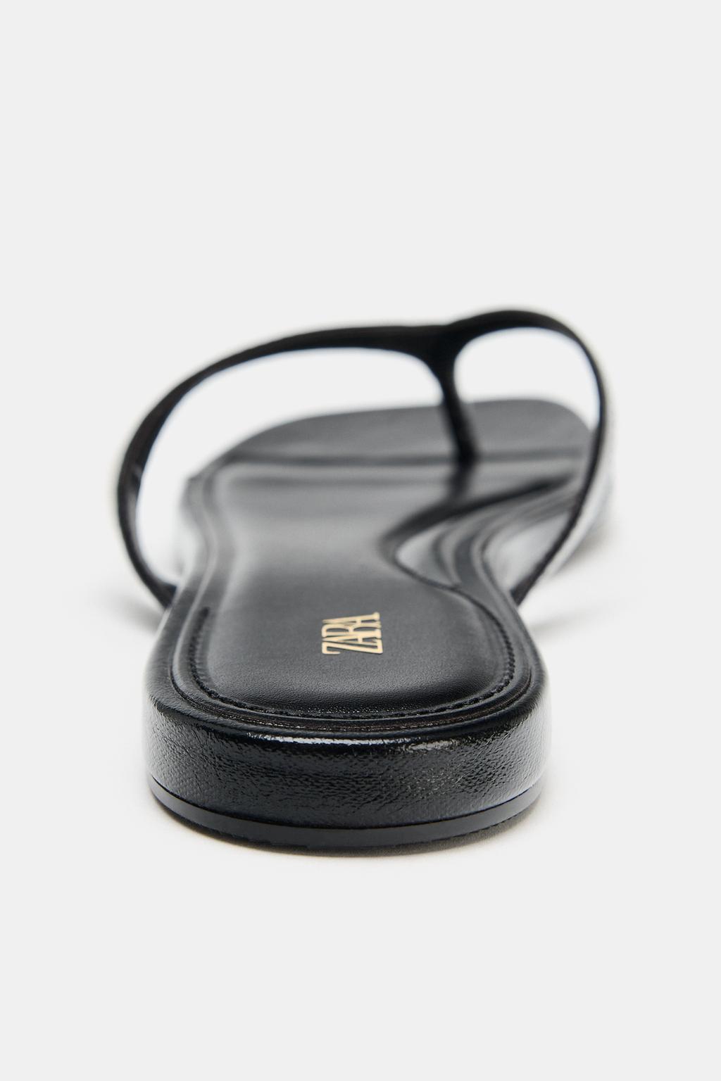 САНДАЛИИ НА ПЛОСКОЙ ПОДОШВЕ