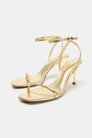 Сандалии на каблуке с металлическим эффектом- Заказать в России