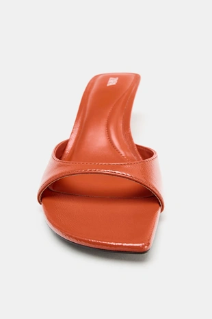 Босоножки-мюли на каблуке- Заказать в России