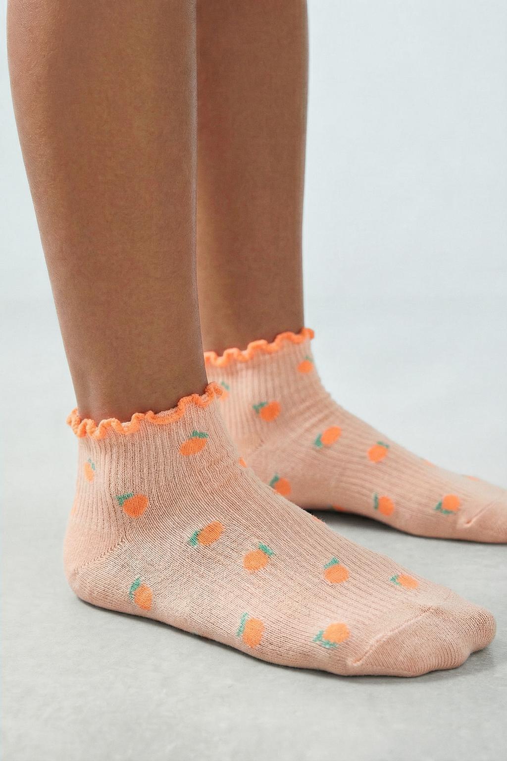 НАБОР ИЗ ТРЕХ ПАР КОРОТКИХ НОСКОВ С ФРУКТОВЫМ ПРИНТОМ