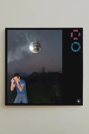 Виниловая пластинка гарри стайлз: поцелуй все время. диско, время от времени- Заказать в России