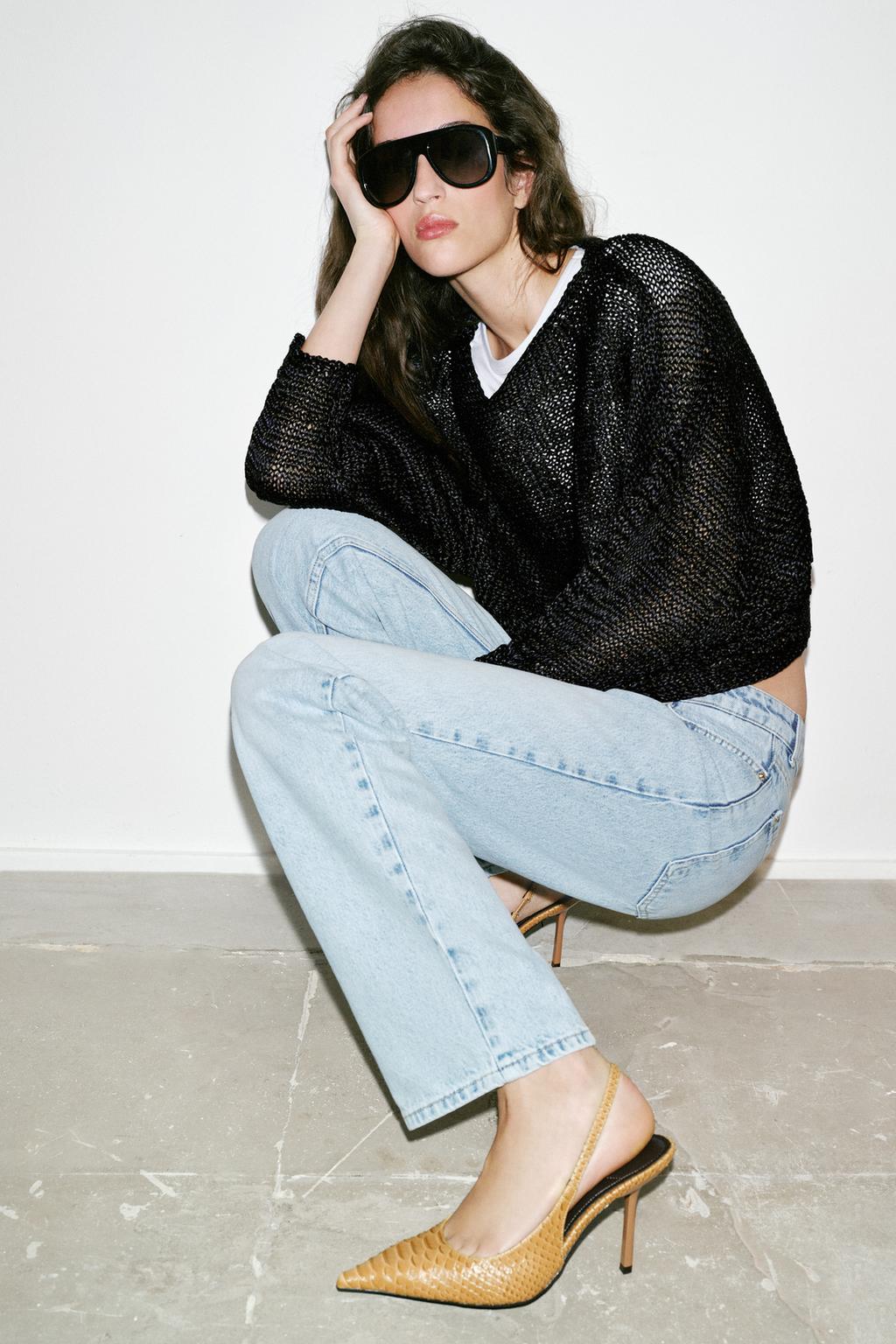 ТУФЛИ-МЮЛИ НА КАБЛУКЕ С РЕЛЬЕФНЫМ УЗОРОМ