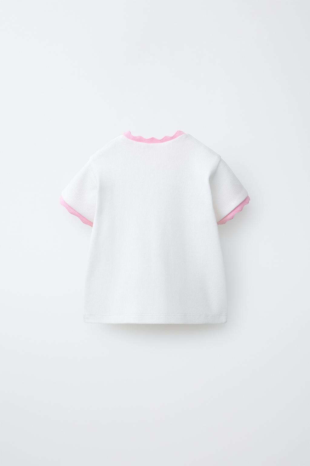 ФУТБОЛКА В РУБЧИК С КОНТРАСТНОЙ ОТДЕЛКОЙ И ВЫШИВКОЙ