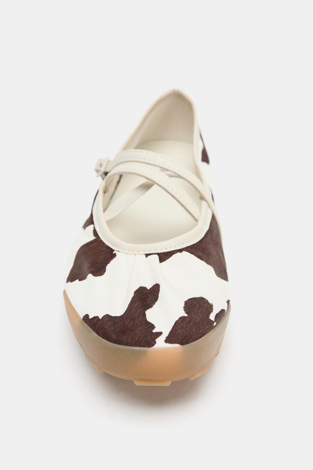 БАЛЕТКИ С АНИМАЛИСТИЧЕСКИМ УЗОРОМ И РЕМЕШКАМИ