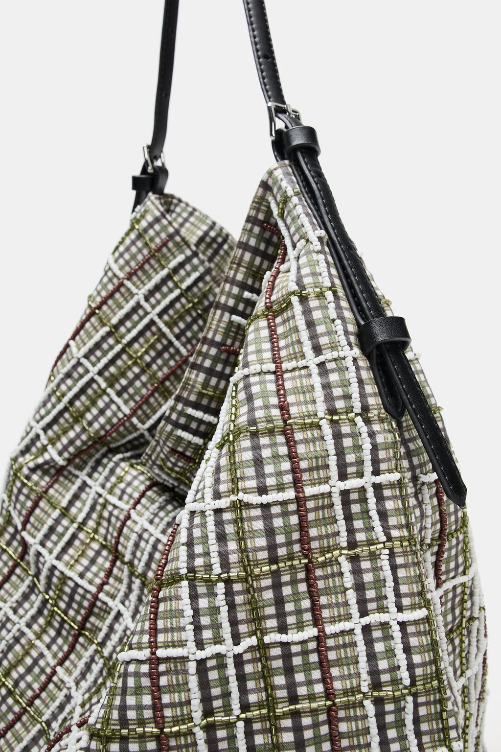 СУМКА-ШОПЕР С АППЛИКАЦИЯМИ И БЛЕСТКАМИ