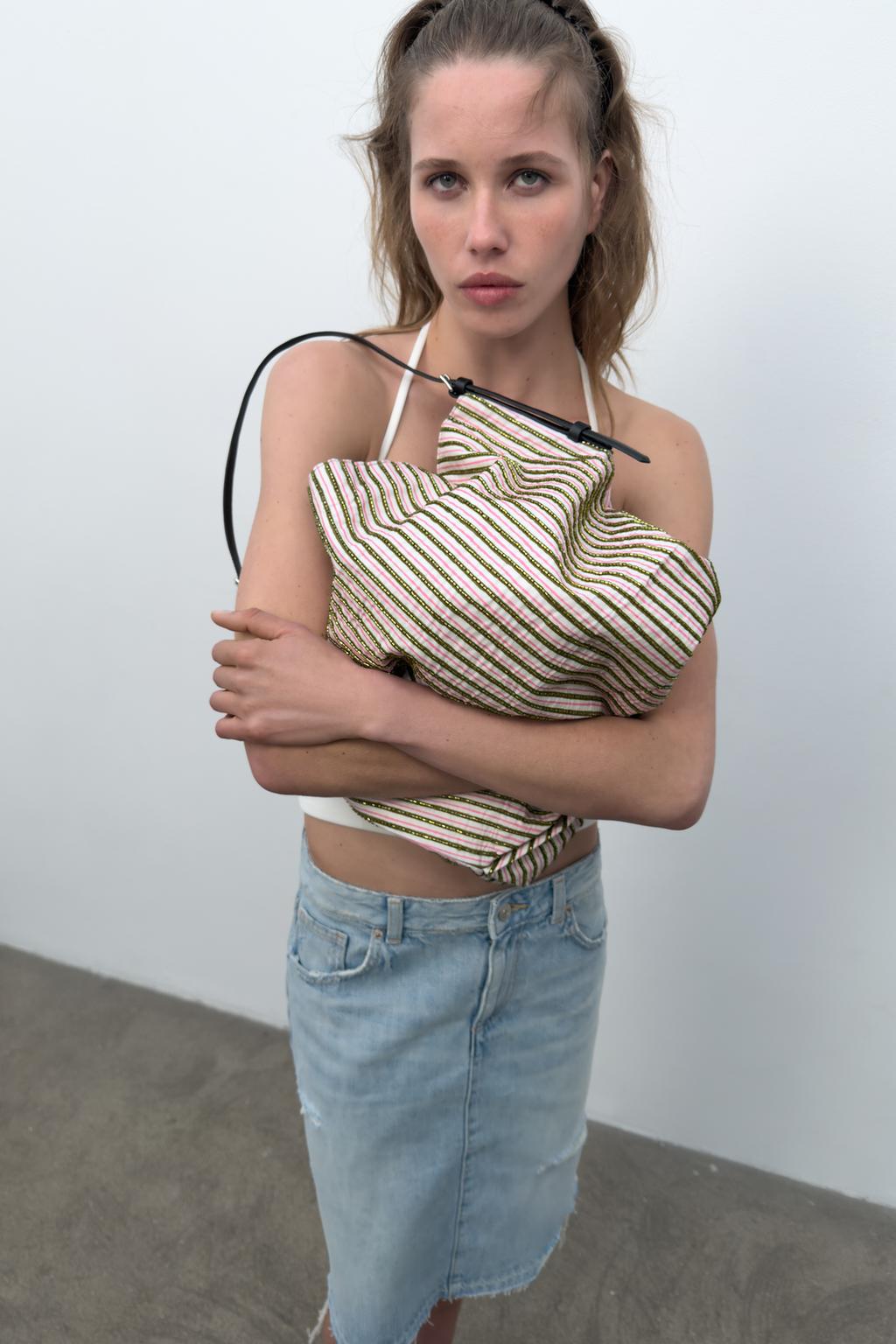 СУМКА-ШОПЕР С АППЛИКАЦИЯМИ И БЛЕСТКАМИ