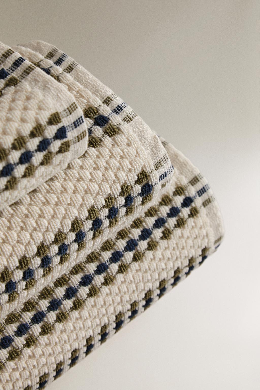 Банный полотенце с геометрическим узором