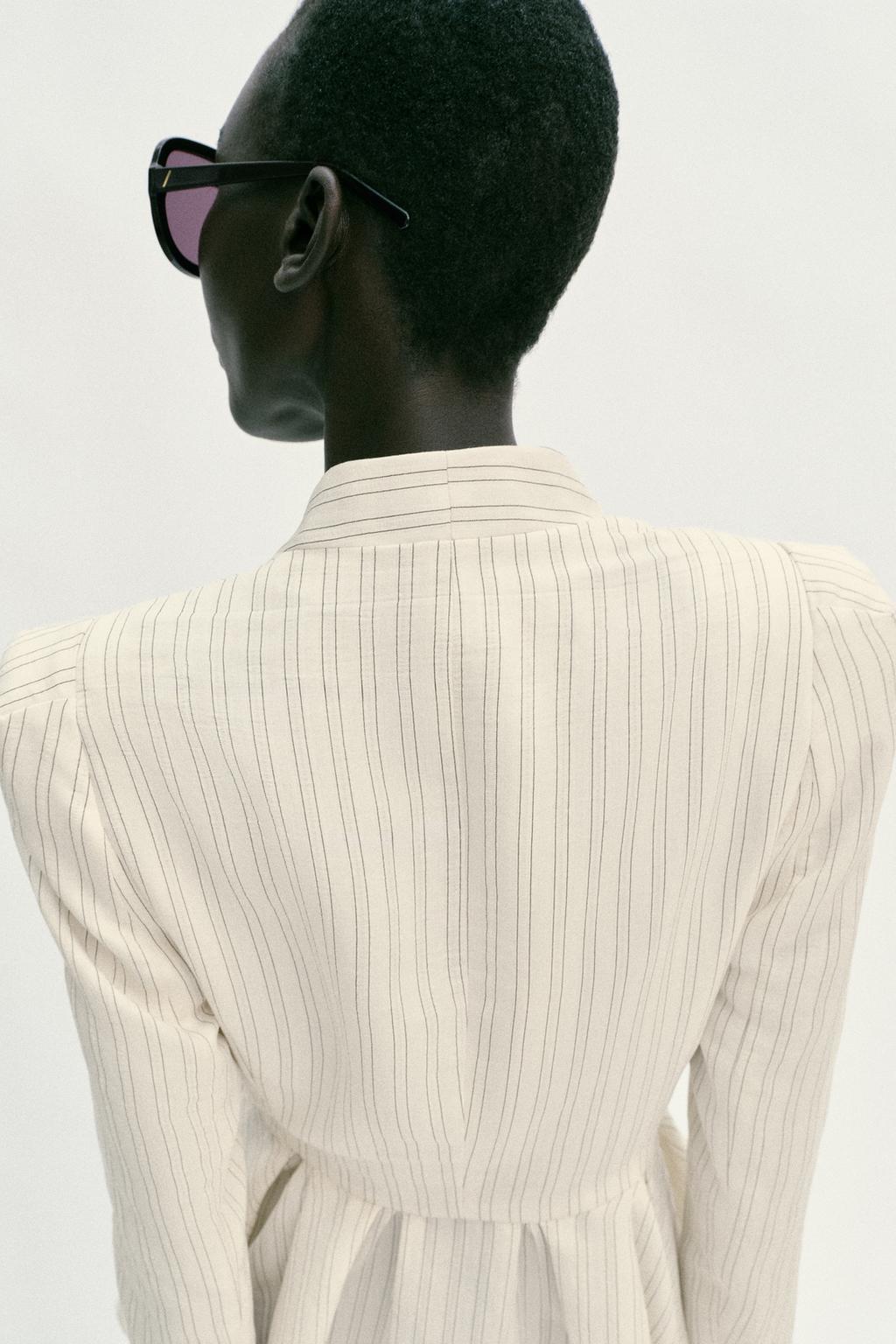 БЛЕЙЗЕР С БАСКОЙ В ПОЛОСКУ