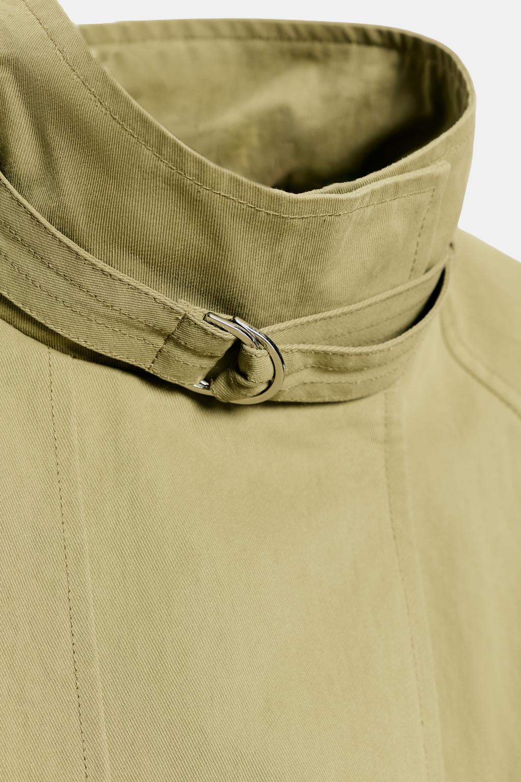 КУРТКА С ВОРОТНИКОМ-СТОЙКОЙ И РЕМНЕМ