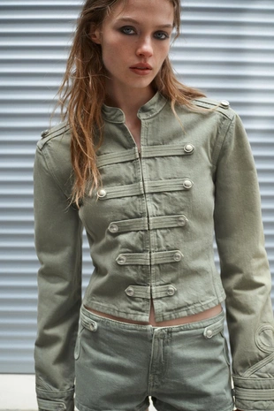 Мини-шорты с пуговицами- Заказать в России