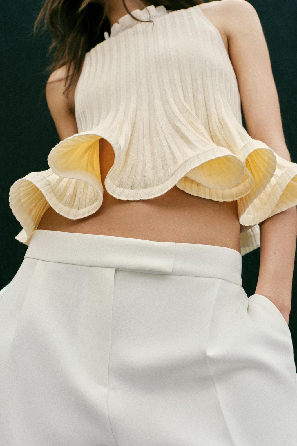 ТРИКОТАЖНЫЙ ТОП С БАСКОЙ